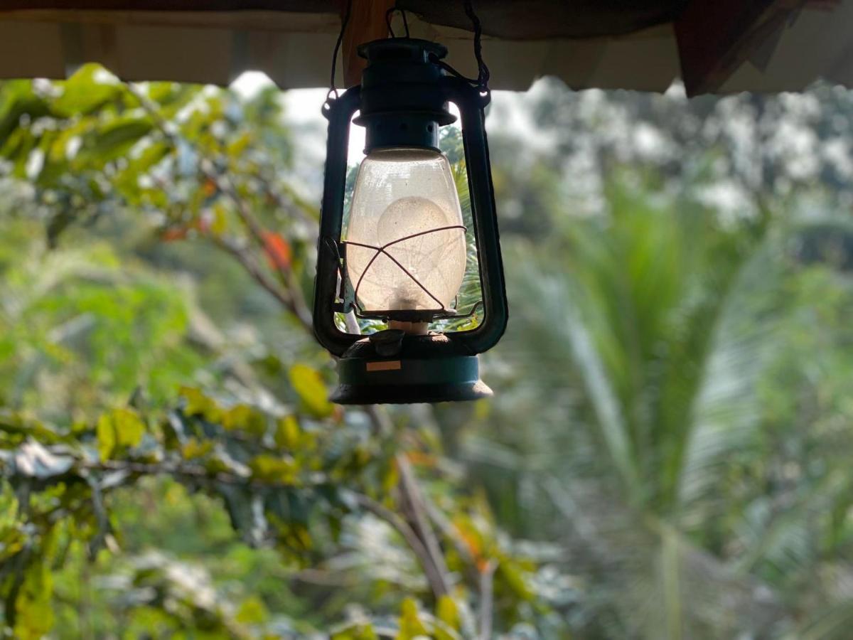 Chena Huts Eco Resort Sigiriya Esterno foto